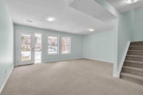 34 Royal Manor Nw, Calgary, AB - Indoor Photo Showing Other Room