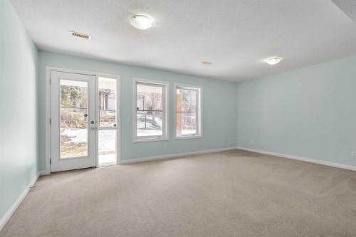 34 Royal Manor Nw, Calgary, AB - Indoor Photo Showing Other Room