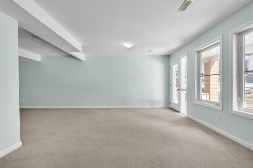 34 Royal Manor Nw, Calgary, AB - Indoor Photo Showing Other Room
