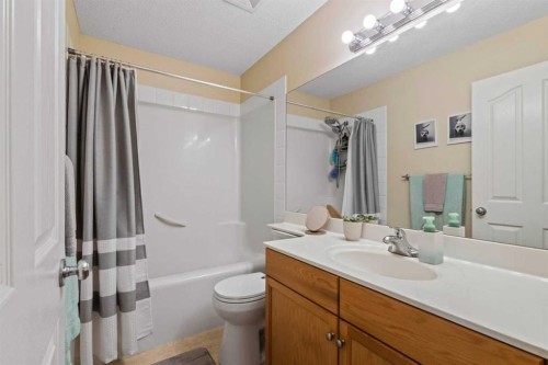 10 Taralea Bay Ne, Calgary, AB 