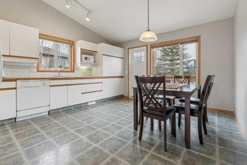 10 Bow Ridge Lane, Cochrane, AB - Indoor Photo Showing Dining Room