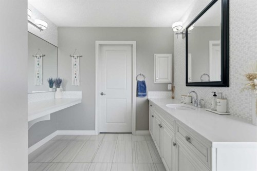 172 Auburn Bay Avenue Se, Calgary, AB - Indoor Photo Showing Bathroom