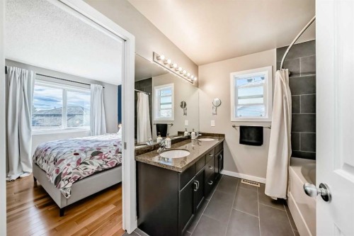 555 Woodbine Boulevard Sw, Calgary, AB 