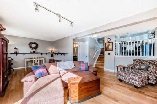 555 Woodbine Boulevard Sw, Calgary, AB 