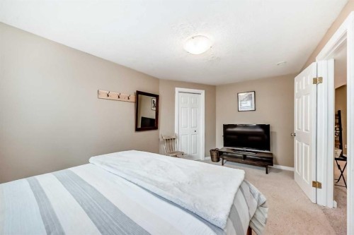 555 Woodbine Boulevard Sw, Calgary, AB 