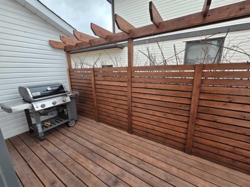 555 Woodbine Boulevard Sw, Calgary, AB 