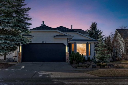 555 Woodbine Boulevard Sw, Calgary, AB - Outdoor