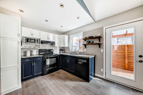 555 Woodbine Boulevard Sw, Calgary, AB 