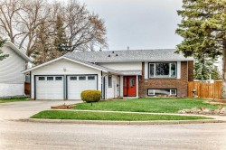 716 Queensland Drive SE Calgary, AB T2J 4S9