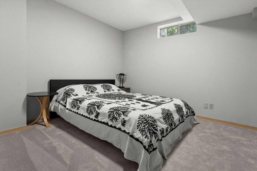 75 Hawkside Close Nw, Calgary, AB - Indoor Photo Showing Bedroom