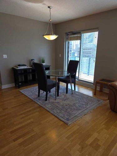 2208-910 5 Avenue Sw, Calgary, AB - Indoor Photo Showing Dining Room