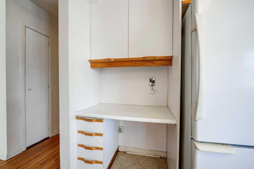 48 Westover Drive Sw, Calgary, AB - Indoor