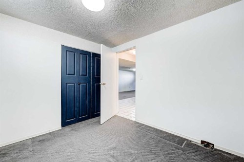 48 Westover Drive Sw, Calgary, AB - Indoor Photo Showing Other Room