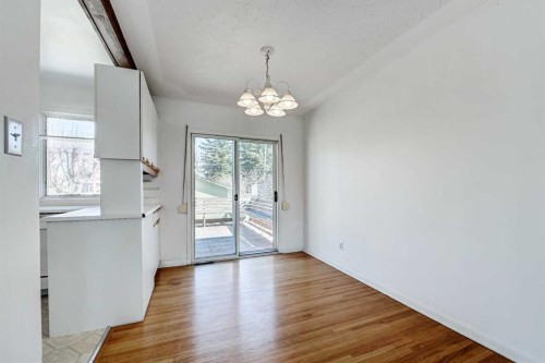 48 Westover Drive Sw, Calgary, AB - Indoor Photo Showing Other Room