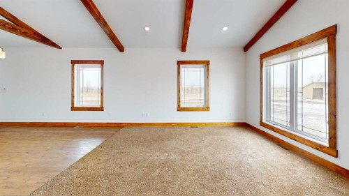 114039 Range Road 221, Rural Lethbridge County, AB - Indoor Photo Showing Other Room