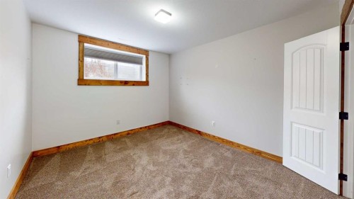 114039 Range Road 221, Rural Lethbridge County, AB - Indoor Photo Showing Other Room