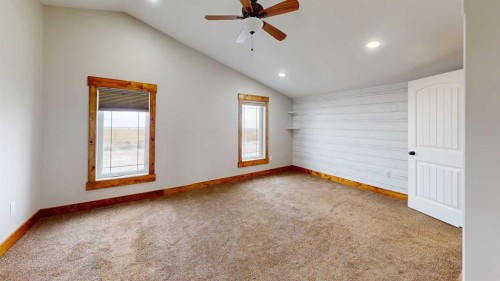 114039 Range Road 221, Rural Lethbridge County, AB - Indoor Photo Showing Other Room