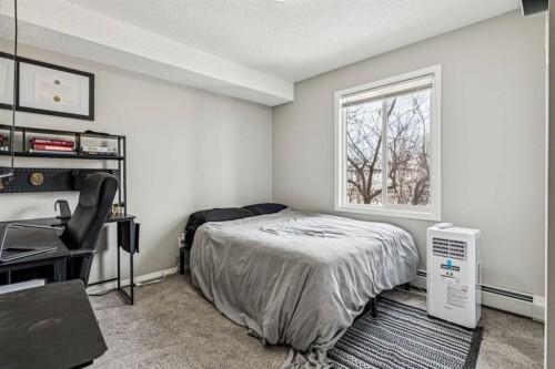 2211-2371 Eversyde Avenue Sw, Calgary, AB - Indoor Photo Showing Bedroom