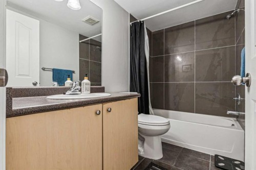 2211-2371 Eversyde Avenue Sw, Calgary, AB - Indoor Photo Showing Bathroom