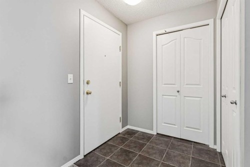 2211-2371 Eversyde Avenue Sw, Calgary, AB - Indoor Photo Showing Other Room