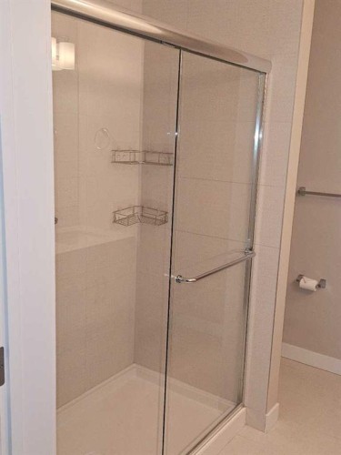 217-30 Walgrove Se, Calgary, AB - Indoor Photo Showing Bathroom