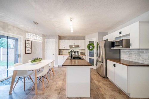 17 Hidden Close Nw, Calgary, AB 