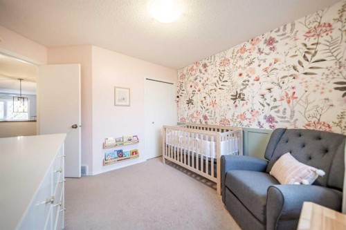 17 Hidden Close Nw, Calgary, AB 