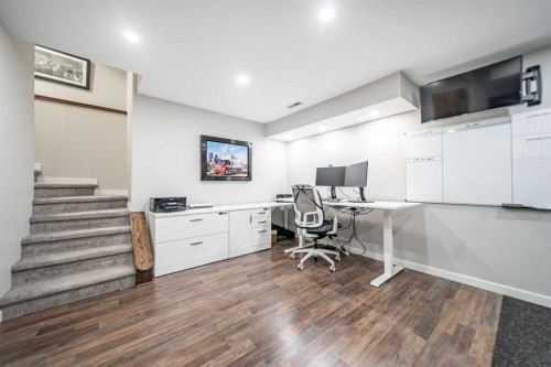 17 Hidden Close Nw, Calgary, AB 