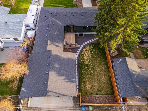 2328 58 Avenue Sw, Calgary, AB - Outdoor
