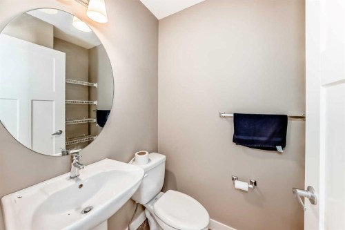 636 Skyview Ranch Grove Ne, Calgary, AB - Indoor Photo Showing Bathroom
