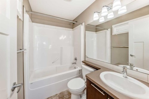 636 Skyview Ranch Grove Ne, Calgary, AB - Indoor Photo Showing Bathroom