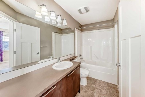 636 Skyview Ranch Grove Ne, Calgary, AB - Indoor Photo Showing Bathroom
