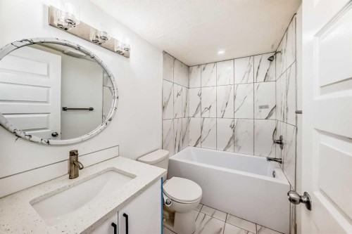 636 Skyview Ranch Grove Ne, Calgary, AB - Indoor Photo Showing Bathroom