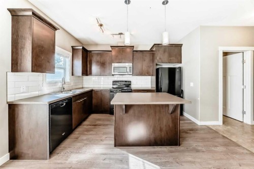 636 Skyview Ranch Grove Ne, Calgary, AB - Indoor Photo Showing Kitchen With Upgraded Kitchen
