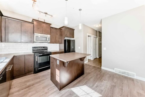 636 Skyview Ranch Grove Ne, Calgary, AB - Indoor Photo Showing Kitchen