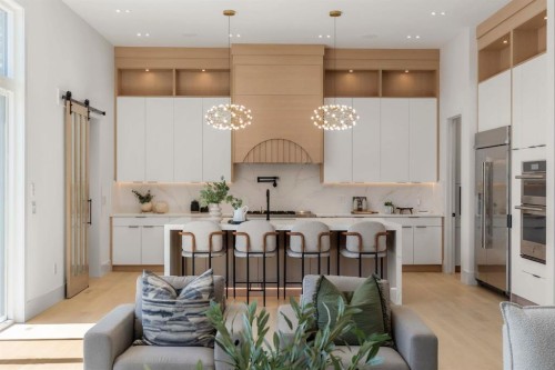 2613 6 Avenue Nw, Calgary, AB - Indoor