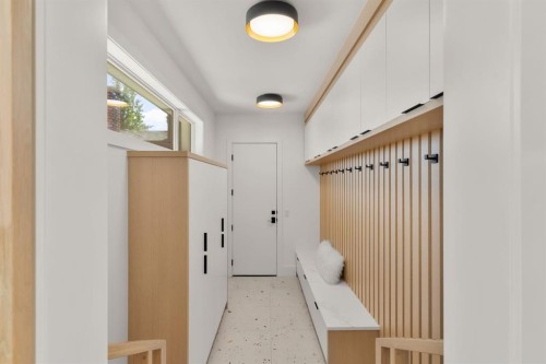 2613 6 Avenue Nw, Calgary, AB - Indoor Photo Showing Other Room