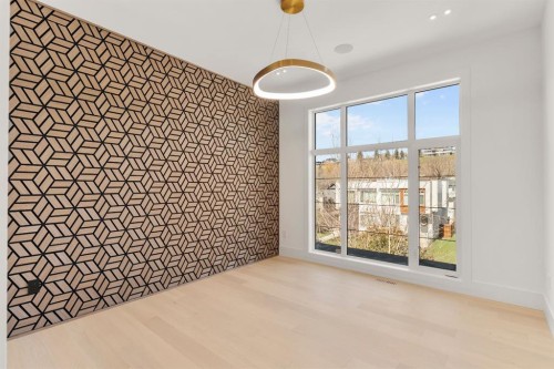 2613 6 Avenue Nw, Calgary, AB - Indoor Photo Showing Other Room