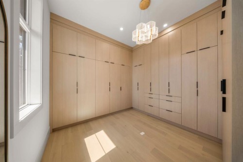 2613 6 Avenue Nw, Calgary, AB - Indoor Photo Showing Other Room