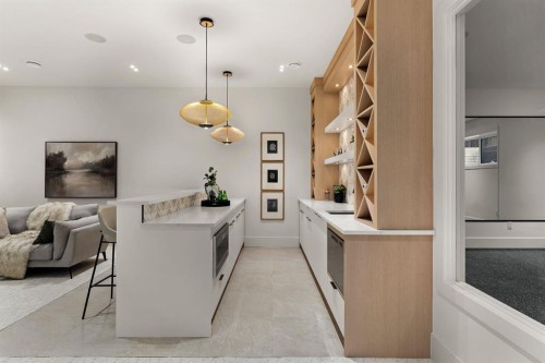 2613 6 Avenue Nw, Calgary, AB - Indoor
