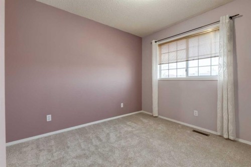 318 Hawkstone Manor Nw, Calgary, AB - Indoor Photo Showing Other Room