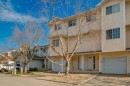 318 Hawkstone Manor Nw, Calgary, AB  - Outdoor With Facade 