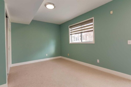 318 Hawkstone Manor Nw, Calgary, AB - Indoor Photo Showing Other Room
