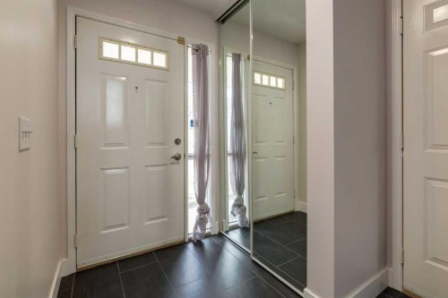 318 Hawkstone Manor Nw, Calgary, AB - Indoor Photo Showing Other Room
