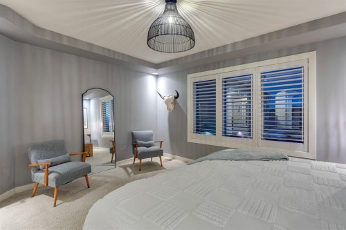 29 Aspenshire Crescent Sw, Calgary, AB - Indoor Photo Showing Bedroom