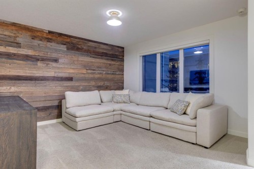 29 Aspenshire Crescent Sw, Calgary, AB - Indoor Photo Showing Living Room