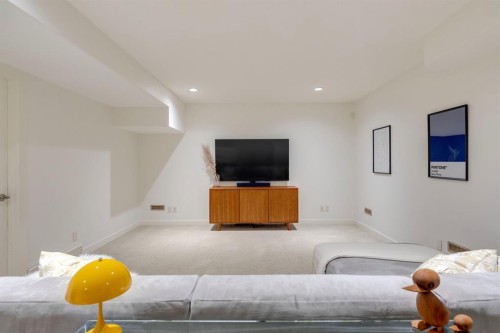 29 Aspenshire Crescent Sw, Calgary, AB - Indoor