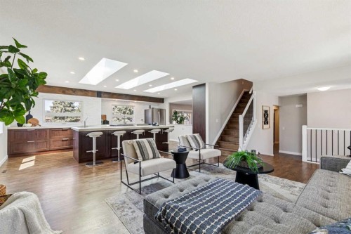 69 Suntree Lane, Okotoks, AB - Indoor Photo Showing Living Room