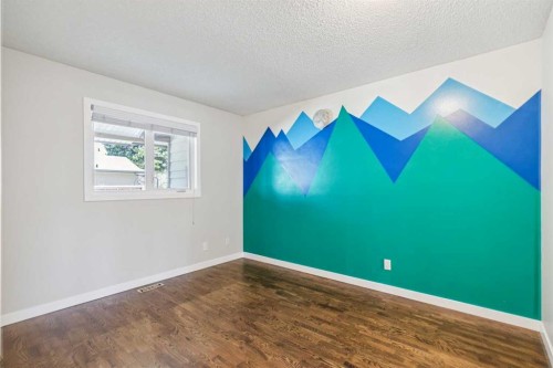 69 Suntree Lane, Okotoks, AB - Indoor Photo Showing Other Room