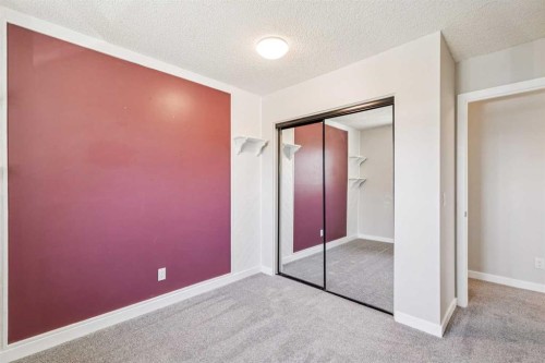 69 Suntree Lane, Okotoks, AB - Indoor Photo Showing Other Room